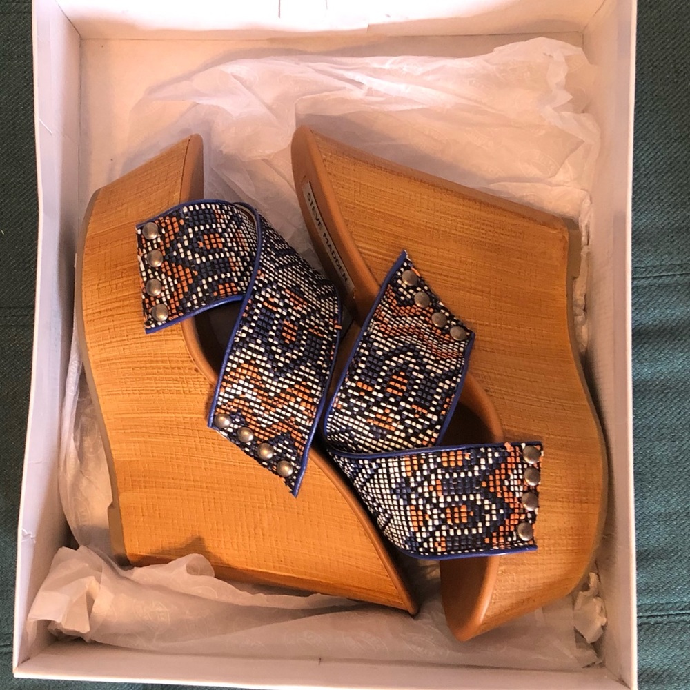 Steve Madden wedges!
